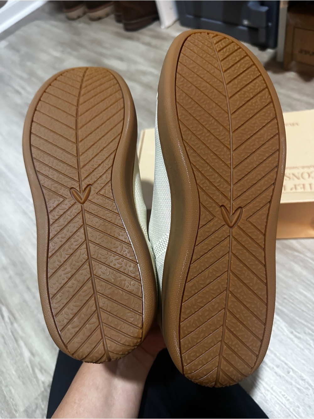 VIVAIA V-Prime Beige Water Repellent Knit Sneakers | Women’s US 11 (EU 42) | NWT - Picture 2 of 8
